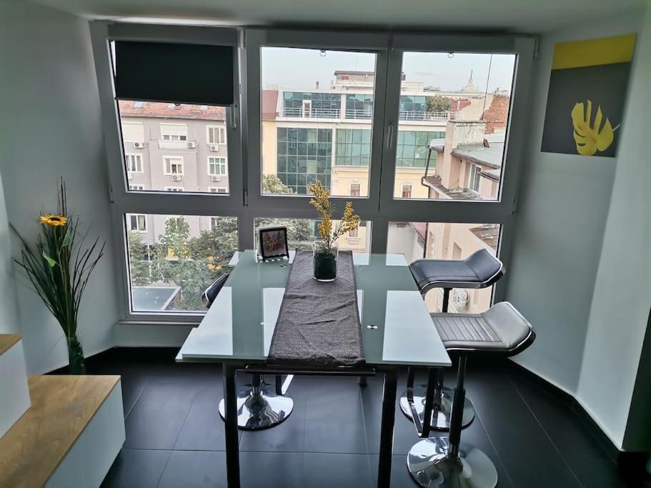 Sky-View Apartmentin Perfect City Center Szófia Kültér fotó